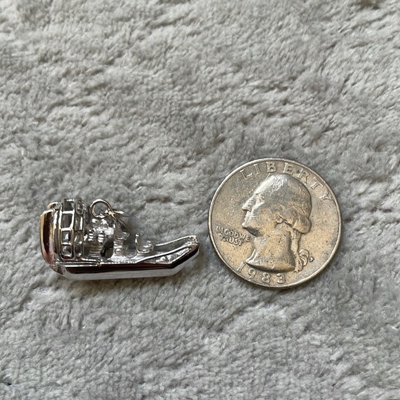 925 Sterling Silver Nautical Necklace Charm Pendant, 3D Airboat with chain - Picture 4 of 15